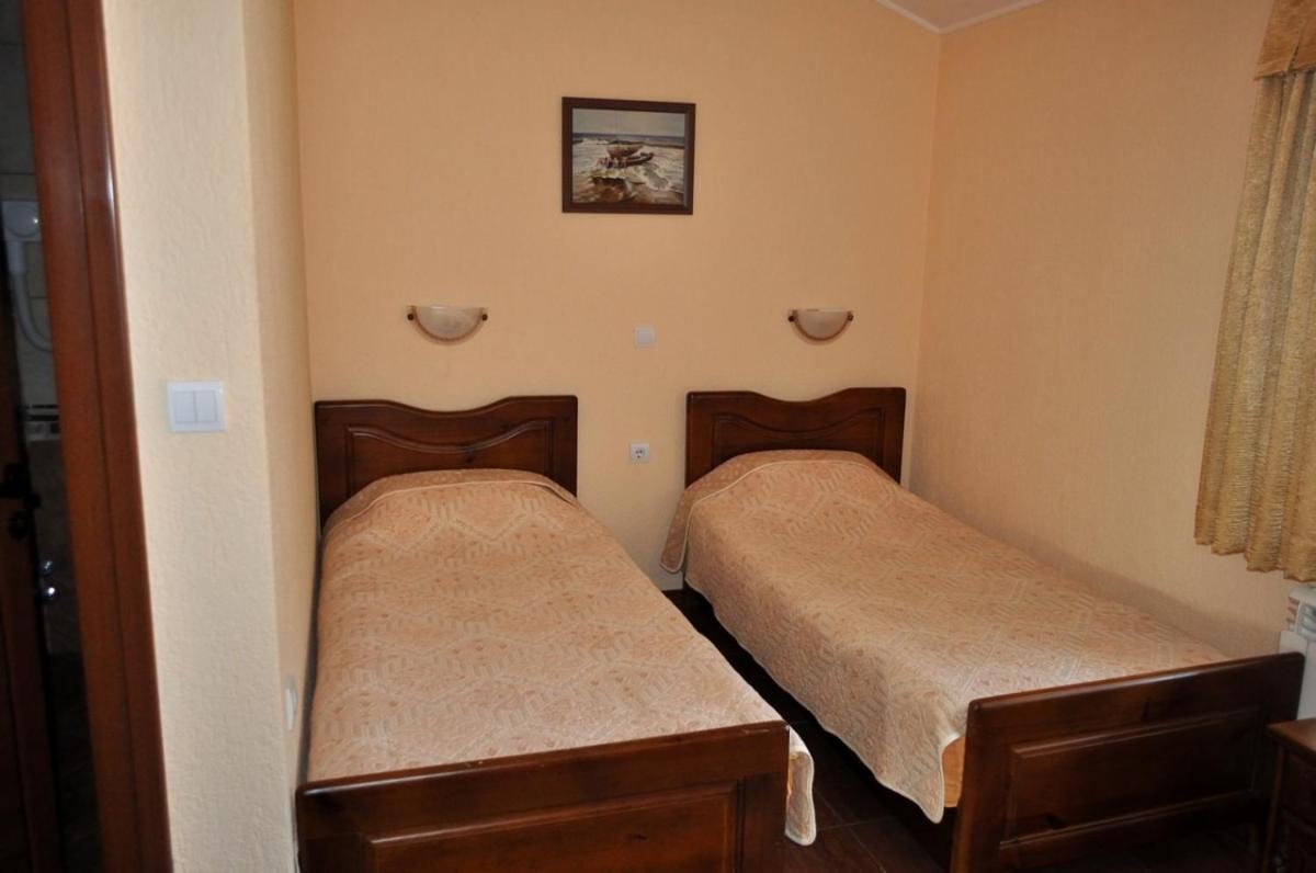Spartak Family Hotel 斯莫梁 外观 照片