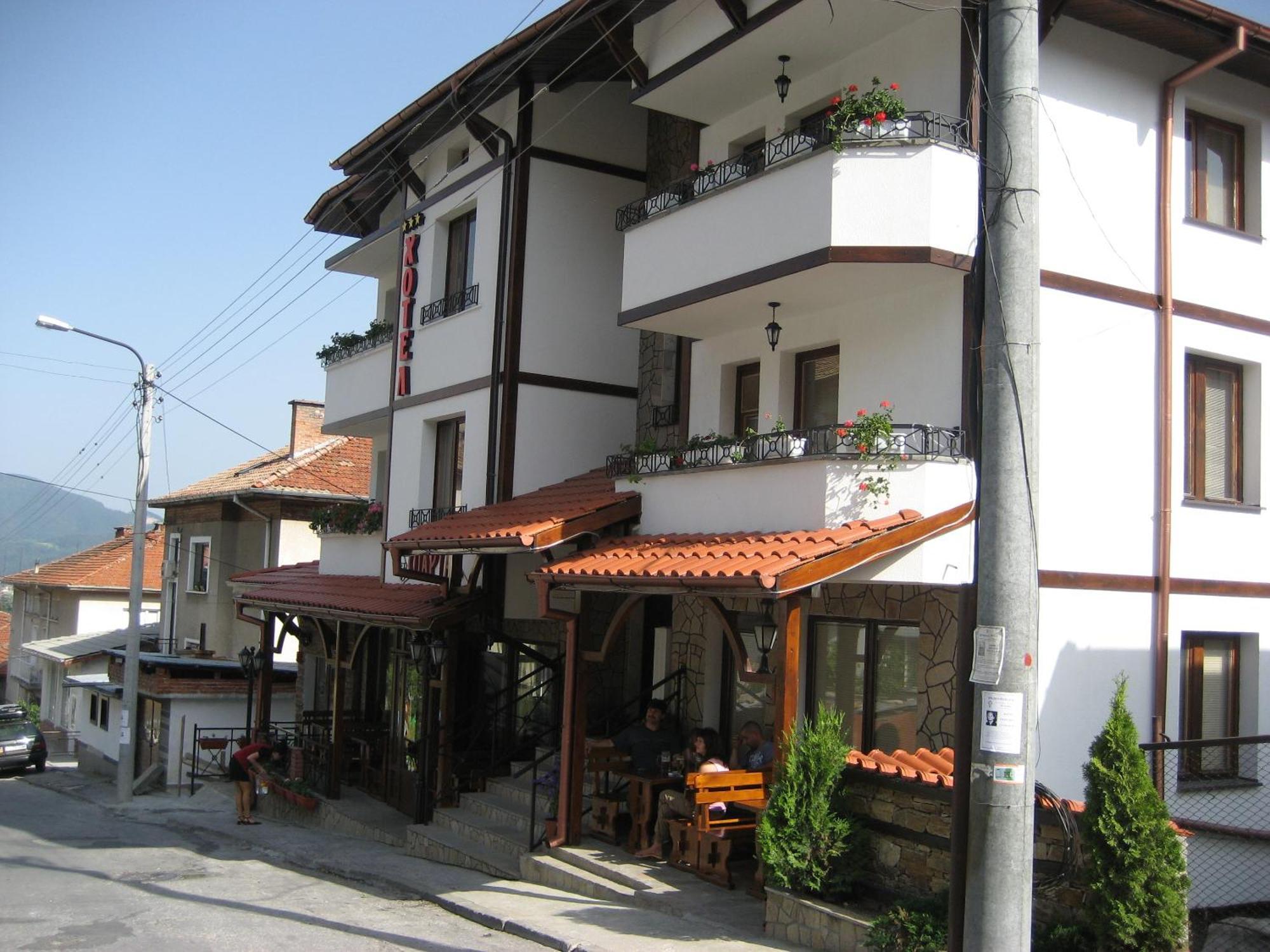 Spartak Family Hotel 斯莫梁 外观 照片